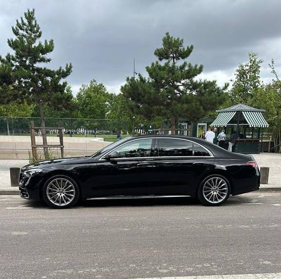 Mercedes S-Class 580 📍 Paris