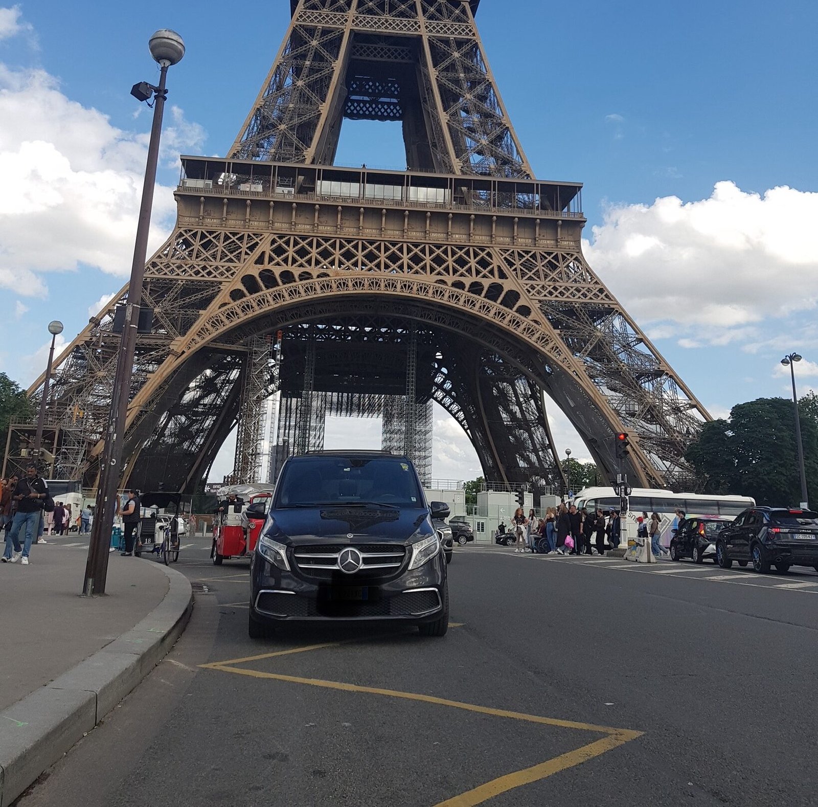 Luxury Transfers Milano | Executive Chauffeur Service in Milan