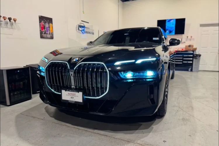 VIP Chauffeur Service in Chicago — Professional, Private, On Time.