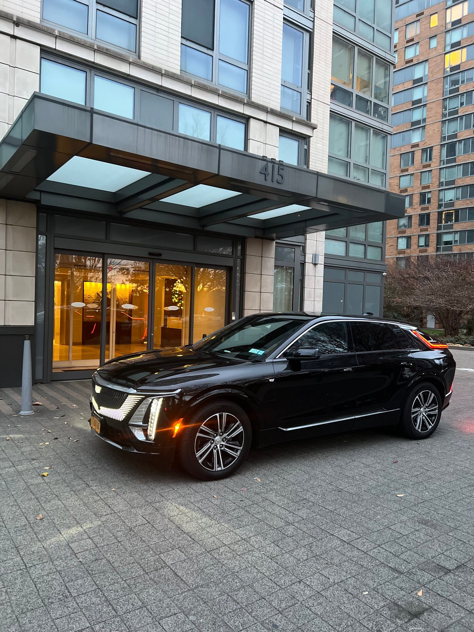 Electric VIP Airport Transfers in New York | Cadillac LYRIQ
