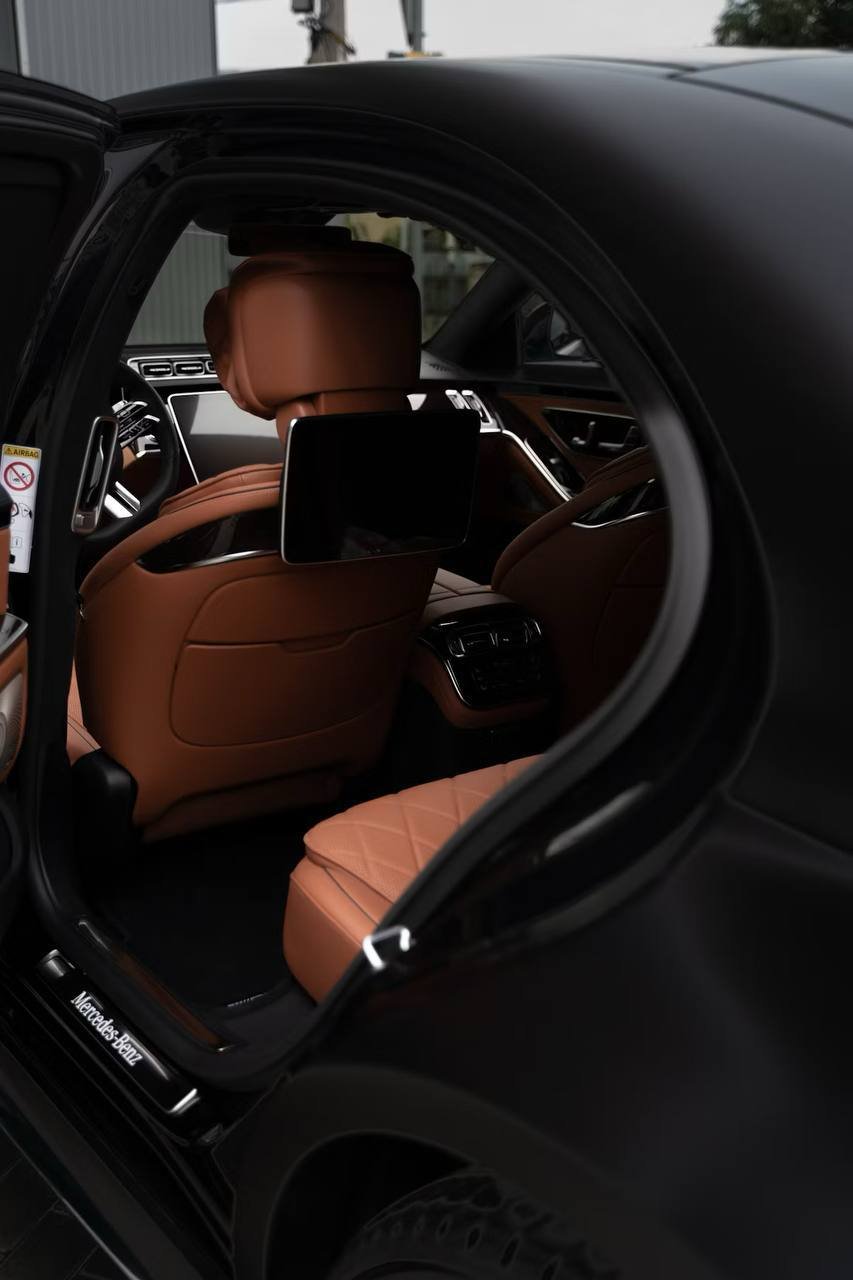 Luxury VIP Transfer in Marseille — Private Chauffeur Service