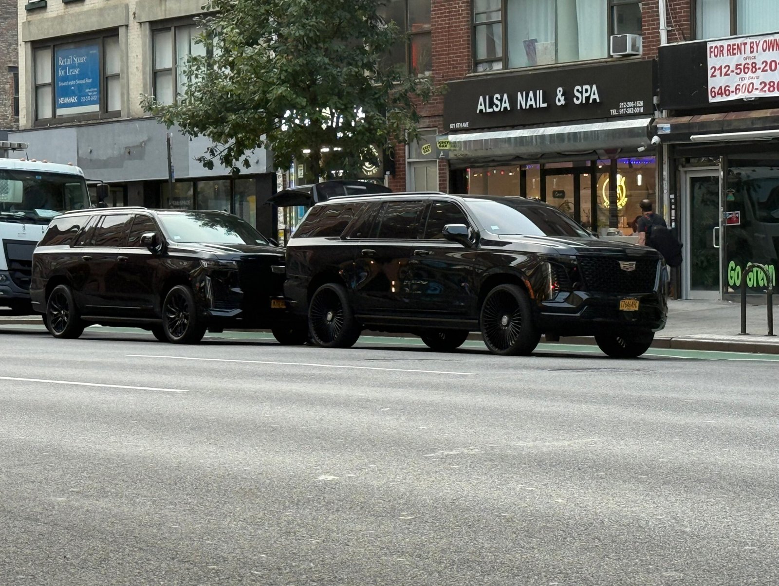 Black Track Limo LLC — Luxury Chauffeur & Limousine Services in New York