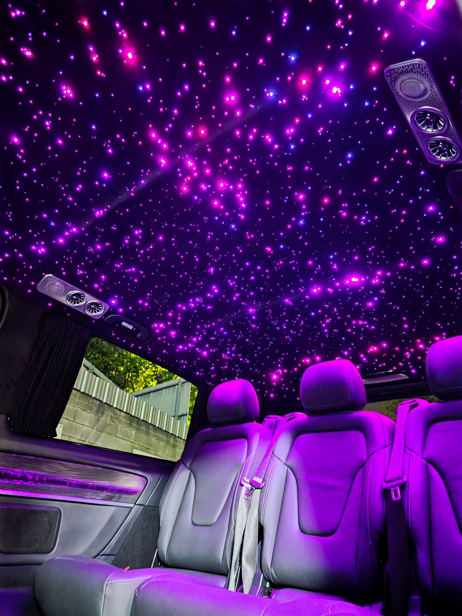 Transferts privés — Private Chauffeur & Luxury Transportation in Lyon