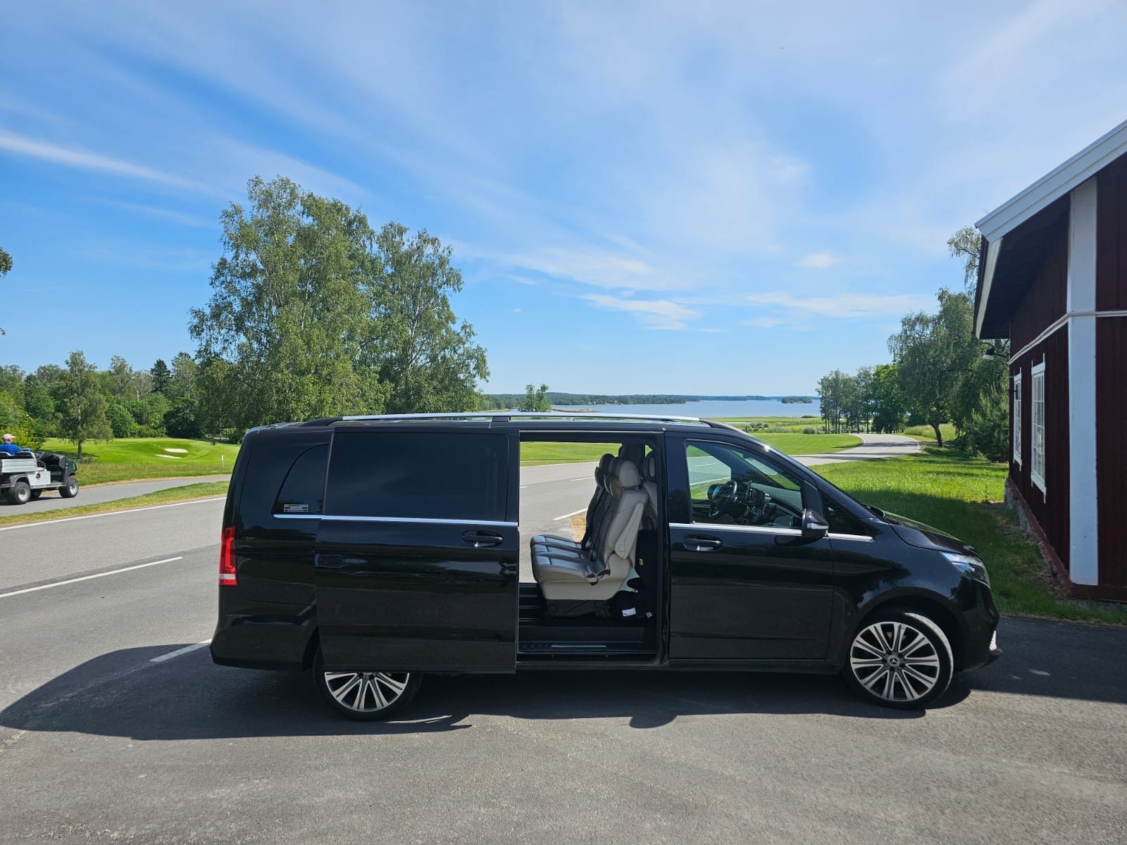 TOPLIMO Stockholm Sweden | First-Class Chauffeur Services for Executive and VIP Travel