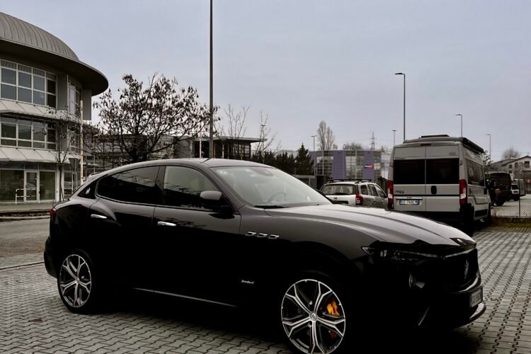 Gandolfi Luxury Transfers | Chauffeur Services in Parma & Northern Italy